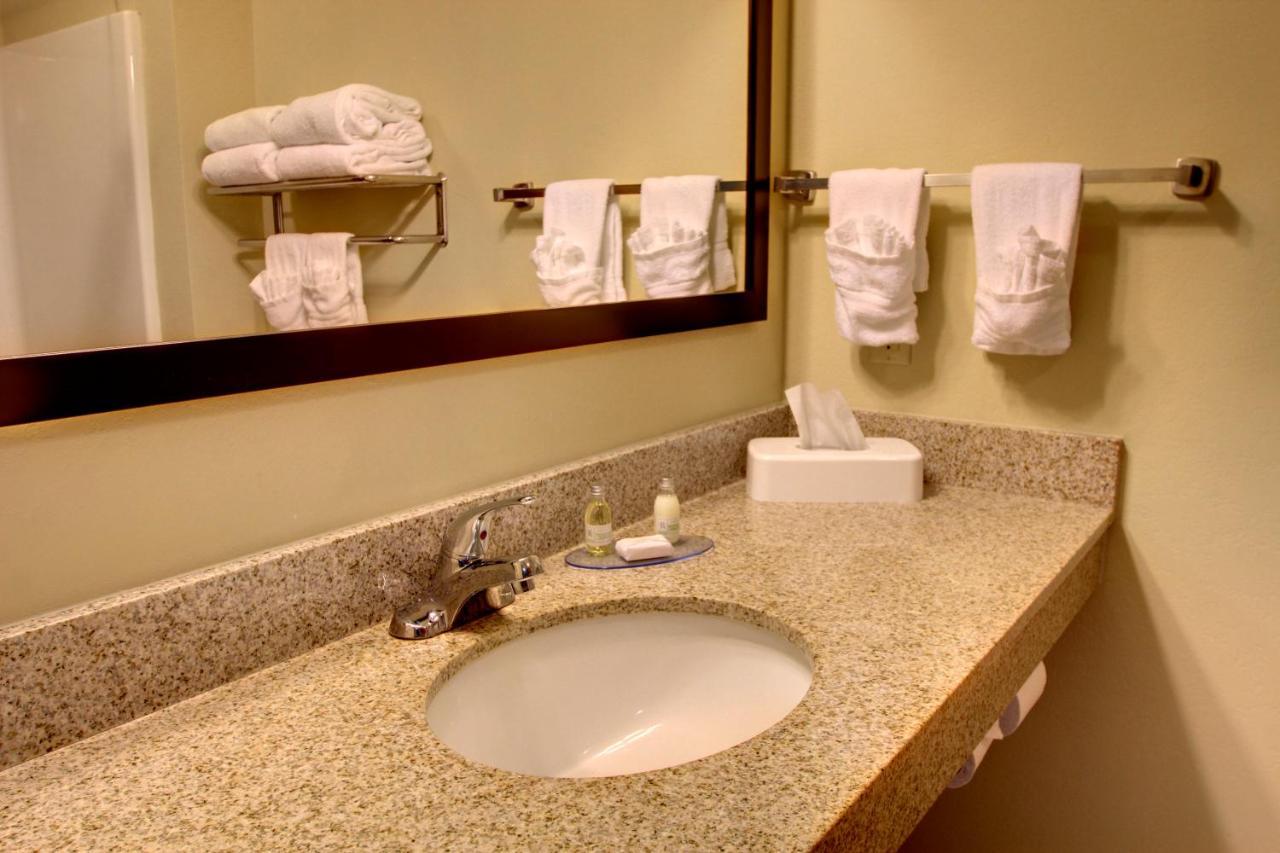 Stanton Inn And Suites Room photo